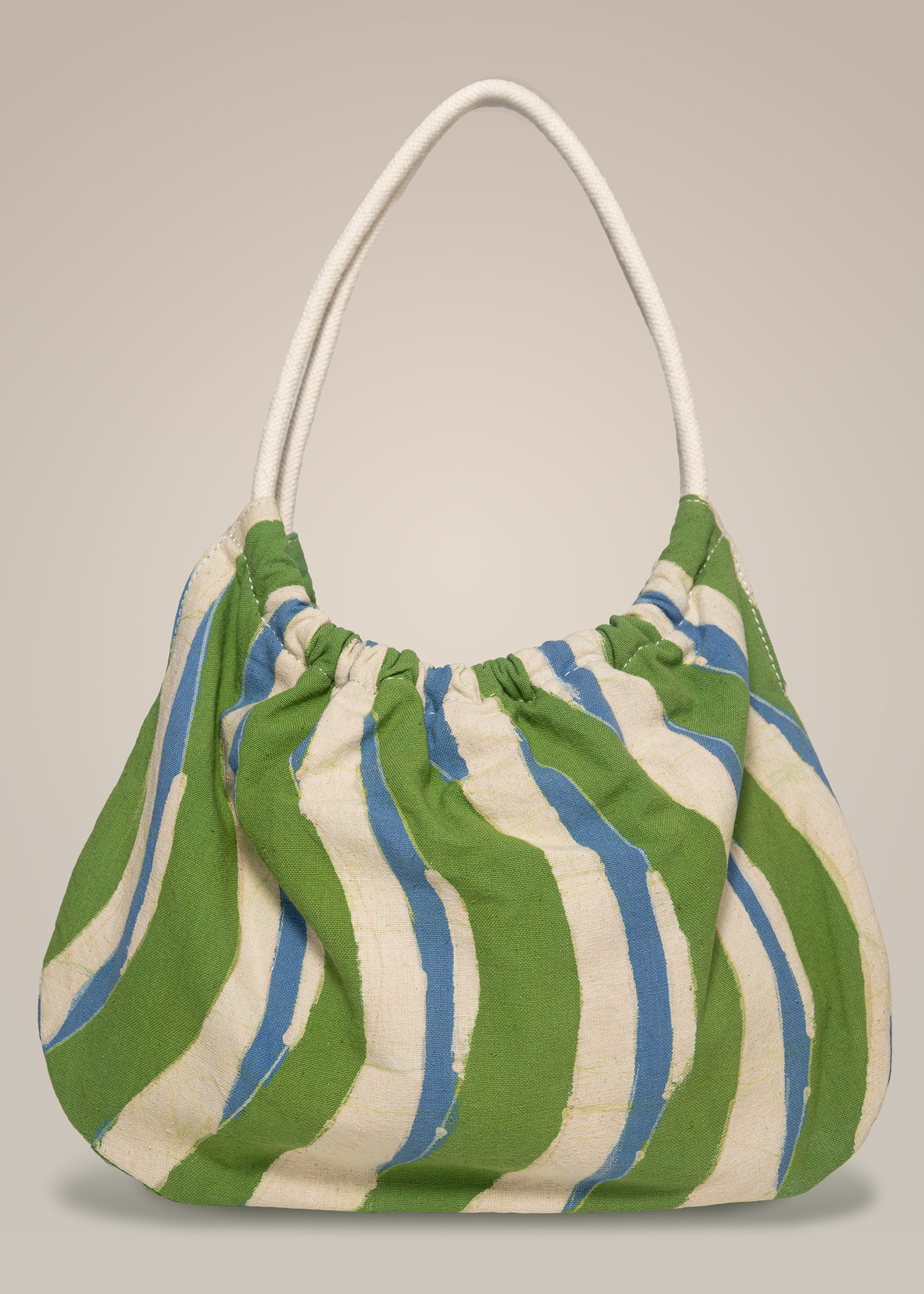 marco-a-gomez-proyecto-dakart-30 Bolso artesanal hecho a mano con diseño original en verde y azulde la colección de accesorios Dakart.